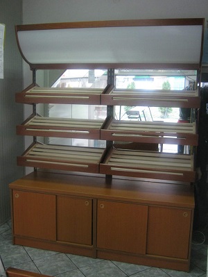 police_za_hleb_frigo_bel